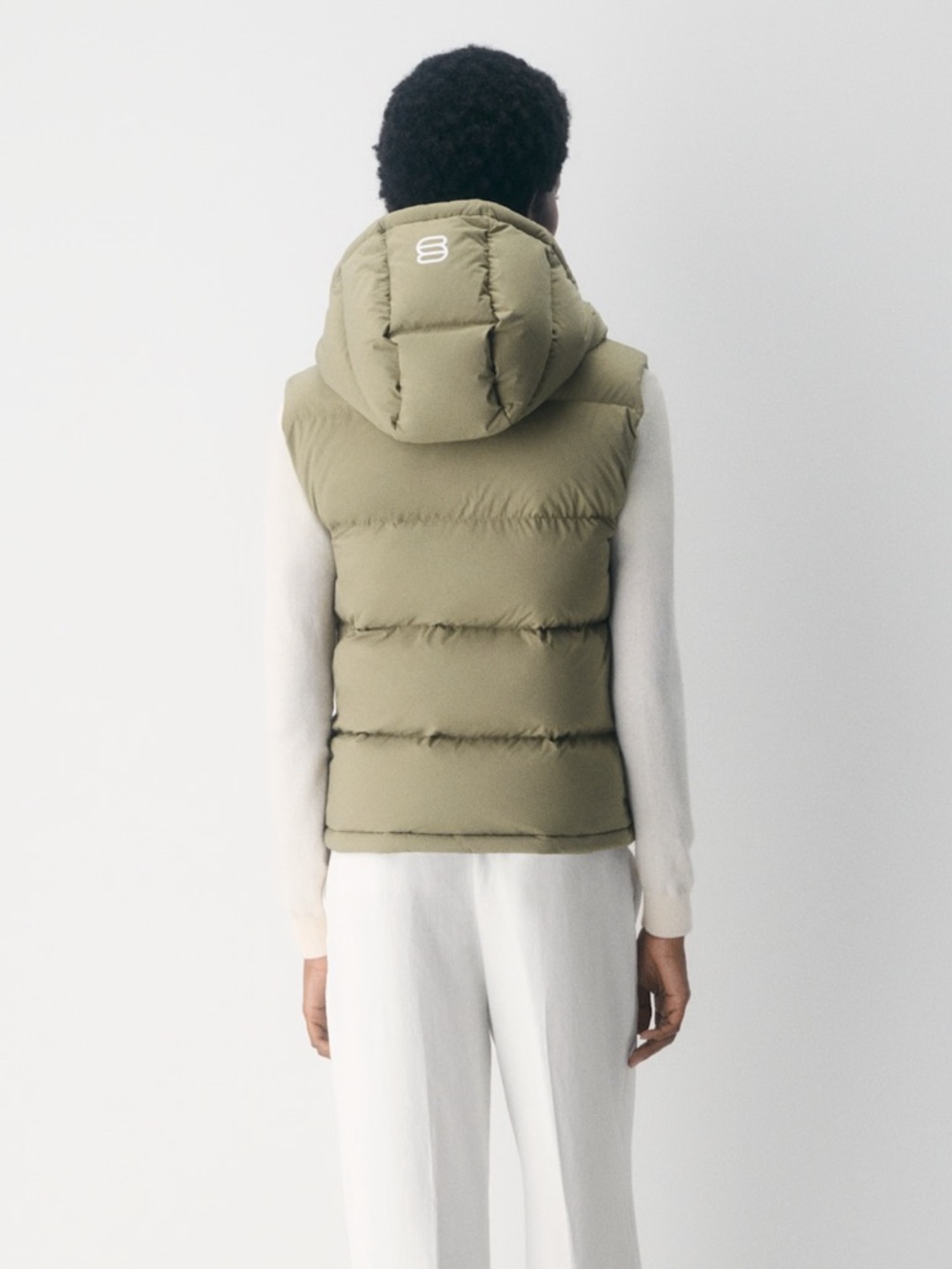 The Super Puff Vest cliMATTE Water Repellent Wind Resistant Puffer Aritzia - Picture 2 of 8